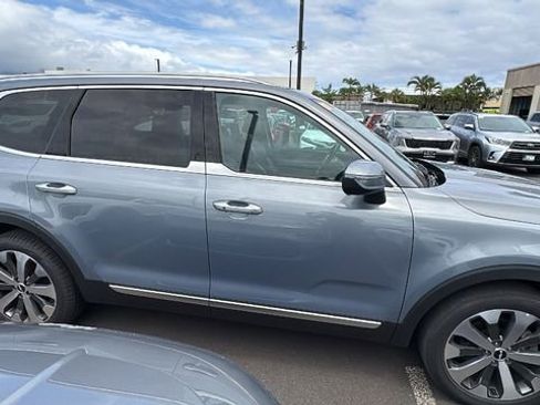 Used 2022 Kia Telluride S image 4