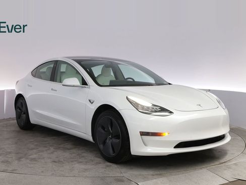Used 2020 Tesla Model 3 Standard Range Plus RWD image 13