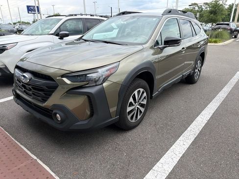 Used 2024 Subaru Outback Premium AWD/4WD image 1