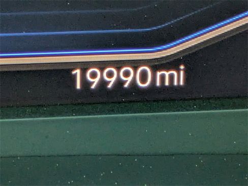 Used 2023 Volkswagen Atlas SEL R-Line image 36