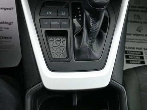 Used 2023 Toyota RAV4 XLE image 17