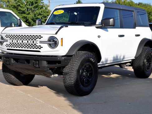 Used 2022 Ford Bronco Wildtrak image 25