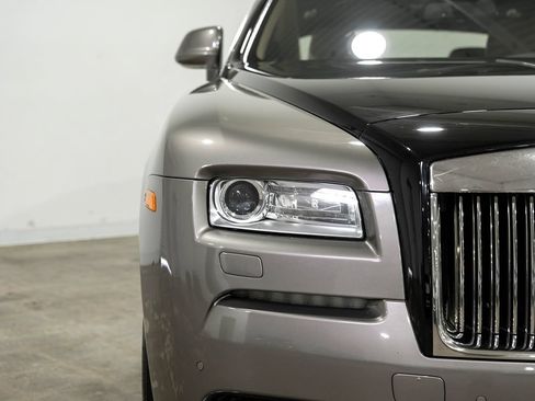Used 2016 Rolls-Royce Wraith RWD image 47