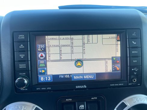 Used 2013 Jeep Wrangler Unlimited Rubicon w/ Dual Top Group AWD/4WD image 28