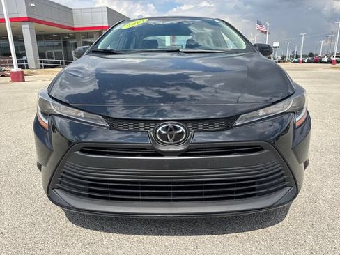 Used 2025 Toyota Corolla LE FWD image 10