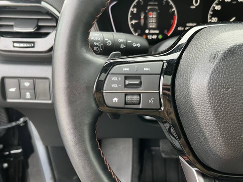 Certified 2025 Honda Pilot TrailSport image 23