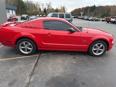 Used 2006 Ford Mustang GT Premium image 4