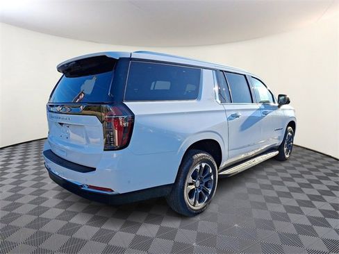 New 2026 Chevrolet Suburban LS image 4