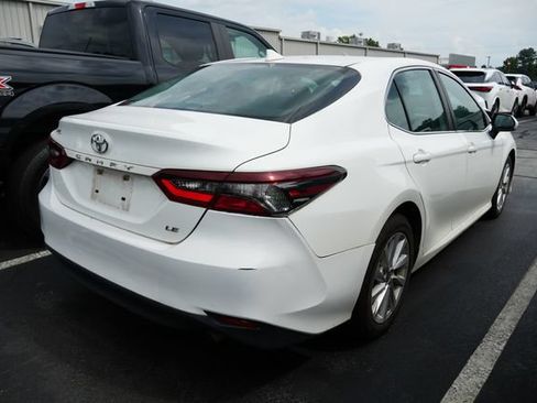 Used 2021 Toyota Camry LE FWD image 10