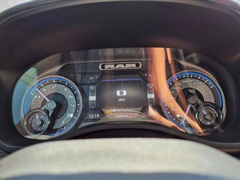 Used 2019 RAM 1500 Limited AWD/4WD image 12