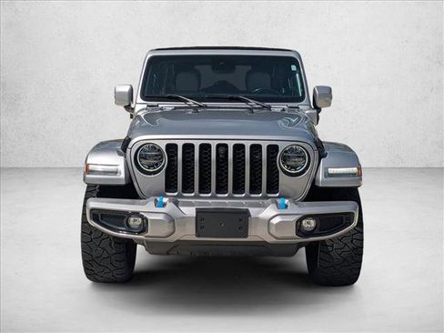 Used 2021 Jeep Wrangler Unlimited Sahara image 2