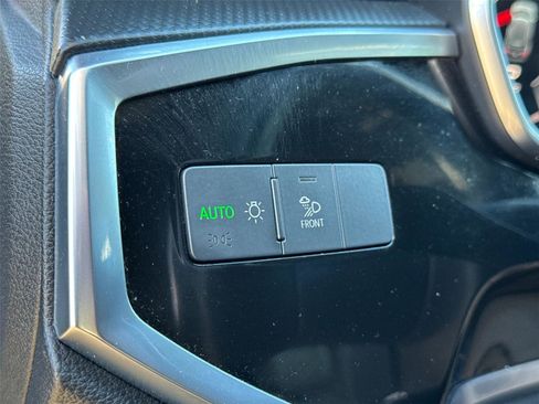 Used 2020 Audi Q3 2.0T Premium Plus w/ Premium Plus Package AWD/4WD image 28