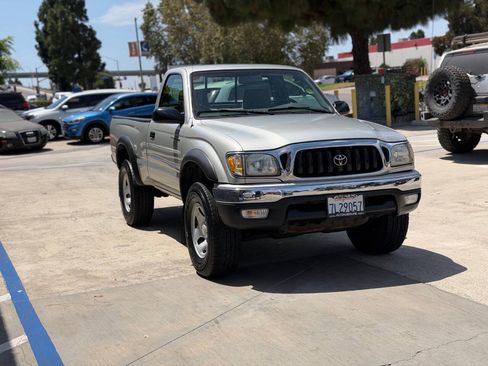 Used 2004 Toyota Tacoma PreRunner RWD image 4