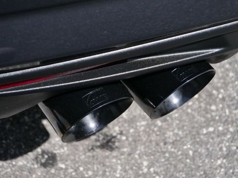 Used 2022 Chevrolet Camaro LT RWD image 9