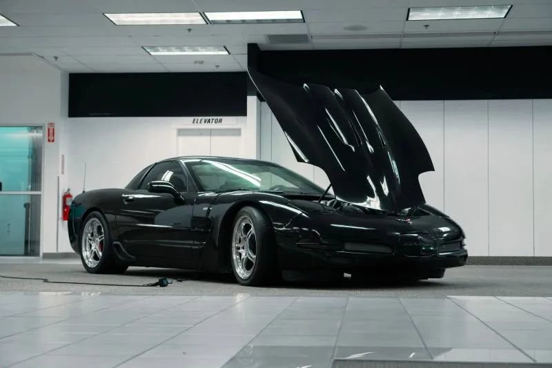 Used 2001 Chevrolet Corvette Z06 w/ Memory Pkg RWD image 12