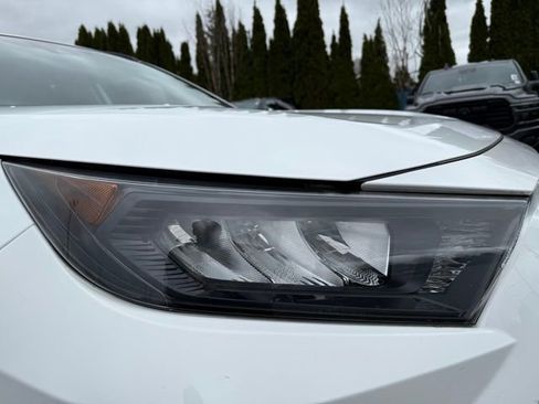 Used 2020 Toyota RAV4 LE image 13