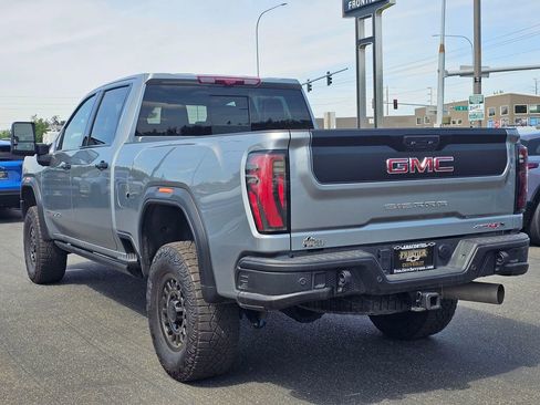 Used 2025 GMC Sierra 2500 AT4X w/ AT4X AEV Edition AWD/4WD image 5