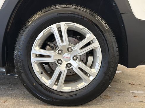 Used 2019 GMC Terrain SLE w/ Driver Convenience Package image 11