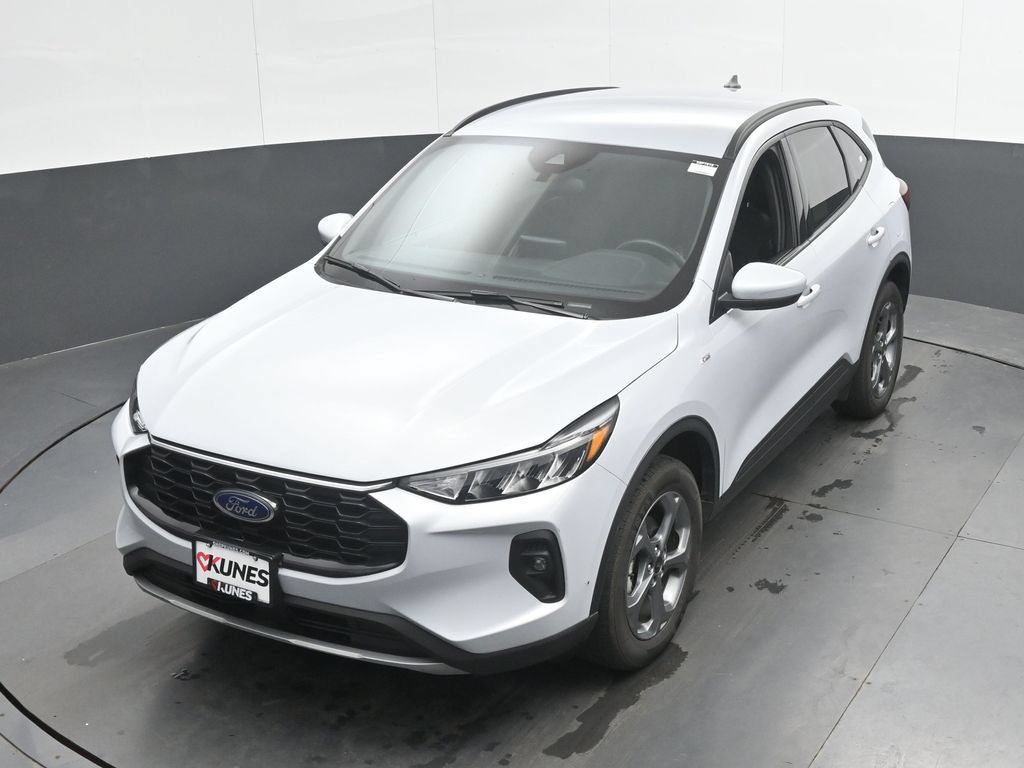 Used 2025 Ford Escape ST-Line Select AWD/4WD image 35