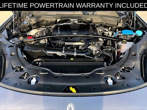 Used 2024 Maserati Grecale GT image 11