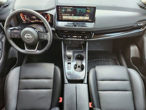 Used 2024 Nissan Rogue SL FWD image 26