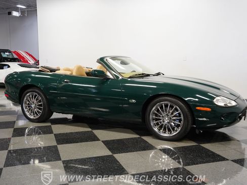 Used 1997 Jaguar XK8 Convertible RWD image 16