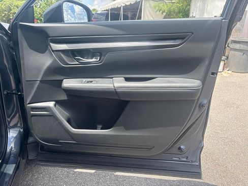 Used 2025 Honda CR-V EX image 17