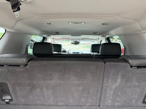 Used 2020 Chevrolet Suburban LT AWD/4WD image 34