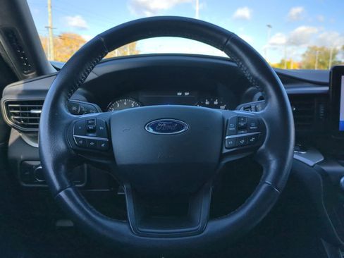 Used 2020 Ford Explorer XLT w/ Class III Trailer Tow Package image 22