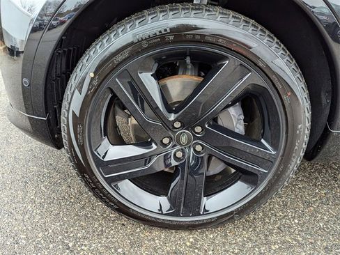 New 2025 Land Rover Discovery Dynamic SE image 21