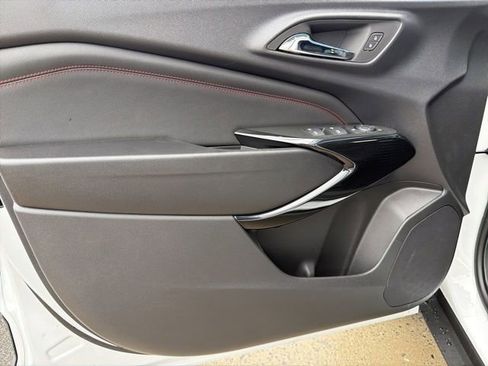 New 2026 Chevrolet Trax RS w/ Sunroof Package FWD image 11