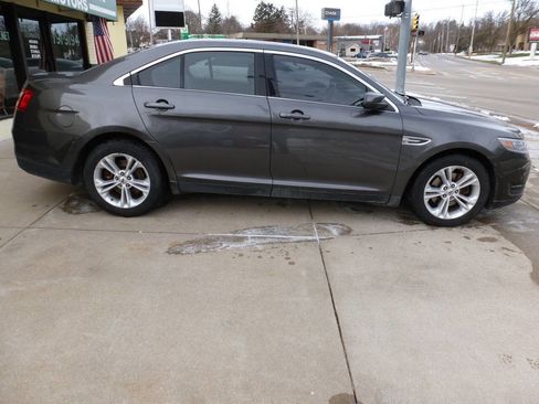 Used 2015 Ford Taurus SEL w/ Equipment Group 201A image 5