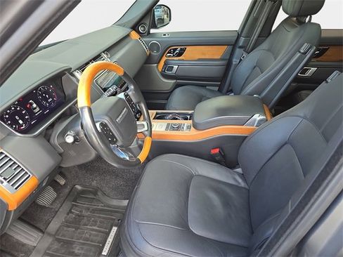 Used 2019 Land Rover Range Rover HSE image 18