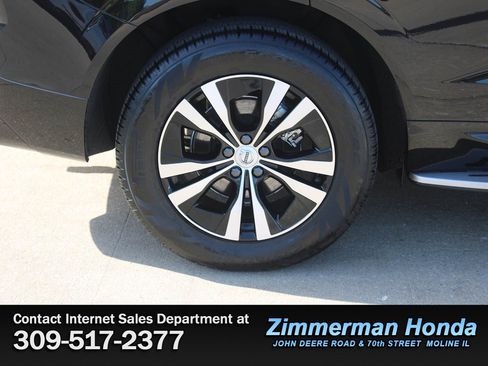 Used 2025 Volvo XC60 B5 Core AWD/4WD image 20