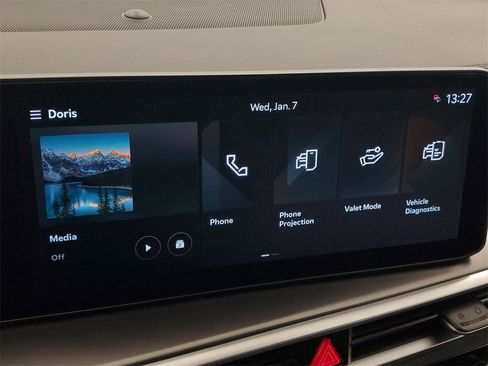 Used 2024 Kia Sorento LX image 16