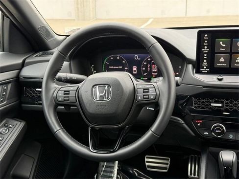 Used 2025 Honda Accord Sport image 12