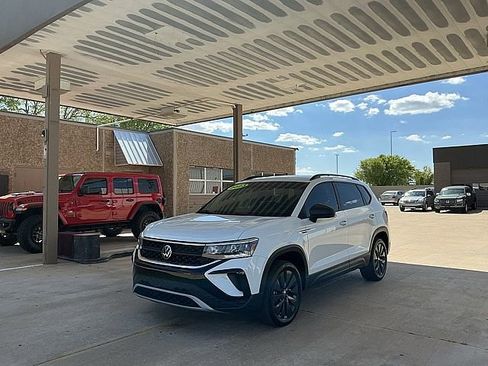 Used 2023 Volkswagen Taos S w/ Driver Assistance Package image 1