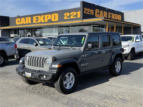 Used 2018 Jeep Wrangler Unlimited Sport S AWD/4WD image 1