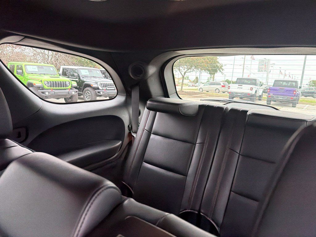 Used 2025 Dodge Durango GT AWD/4WD image 25