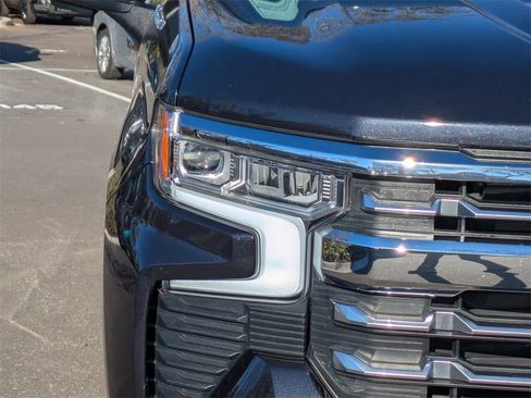 Used 2024 Chevrolet Silverado 1500 LTZ image 9