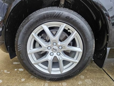 Used 2019 Volvo XC60 T5 Momentum w/ Advanced Package AWD/4WD image 9