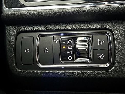 Certified 2024 Lincoln Navigator Reserve AWD/4WD image 25
