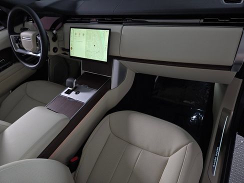 New 2026 Land Rover Range Rover SE AWD/4WD image 19