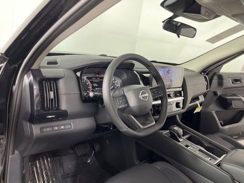 New 2026 Nissan Pathfinder SV image 19