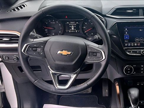 Used 2023 Chevrolet TrailBlazer ACTIV w/ Convenience Package AWD/4WD image 7