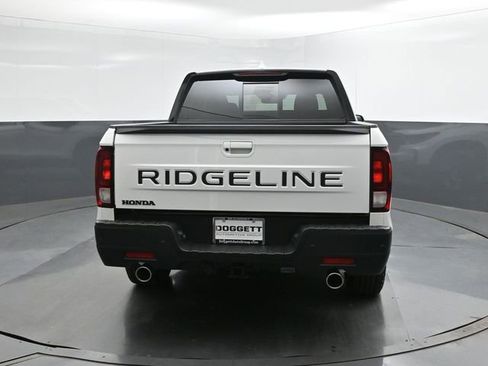 New 2026 Honda Ridgeline Black Edition image 8