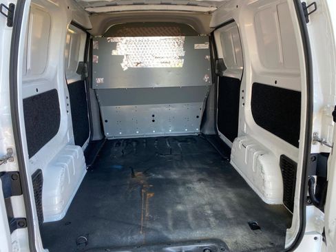 Used 2018 Nissan NV200 SV FWD image 11