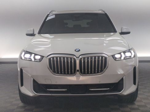 Used 2024 BMW X5 xDrive40i w/ Premium Package image 6