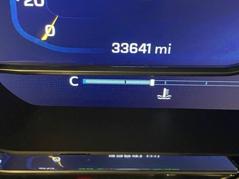 Used 2022 Chevrolet Silverado 1500 ZR2 w/ Technology Package image 20