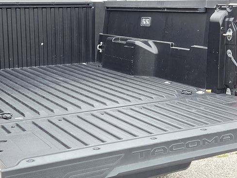 Used 2024 Toyota Tacoma TRD Off-Road AWD/4WD image 9